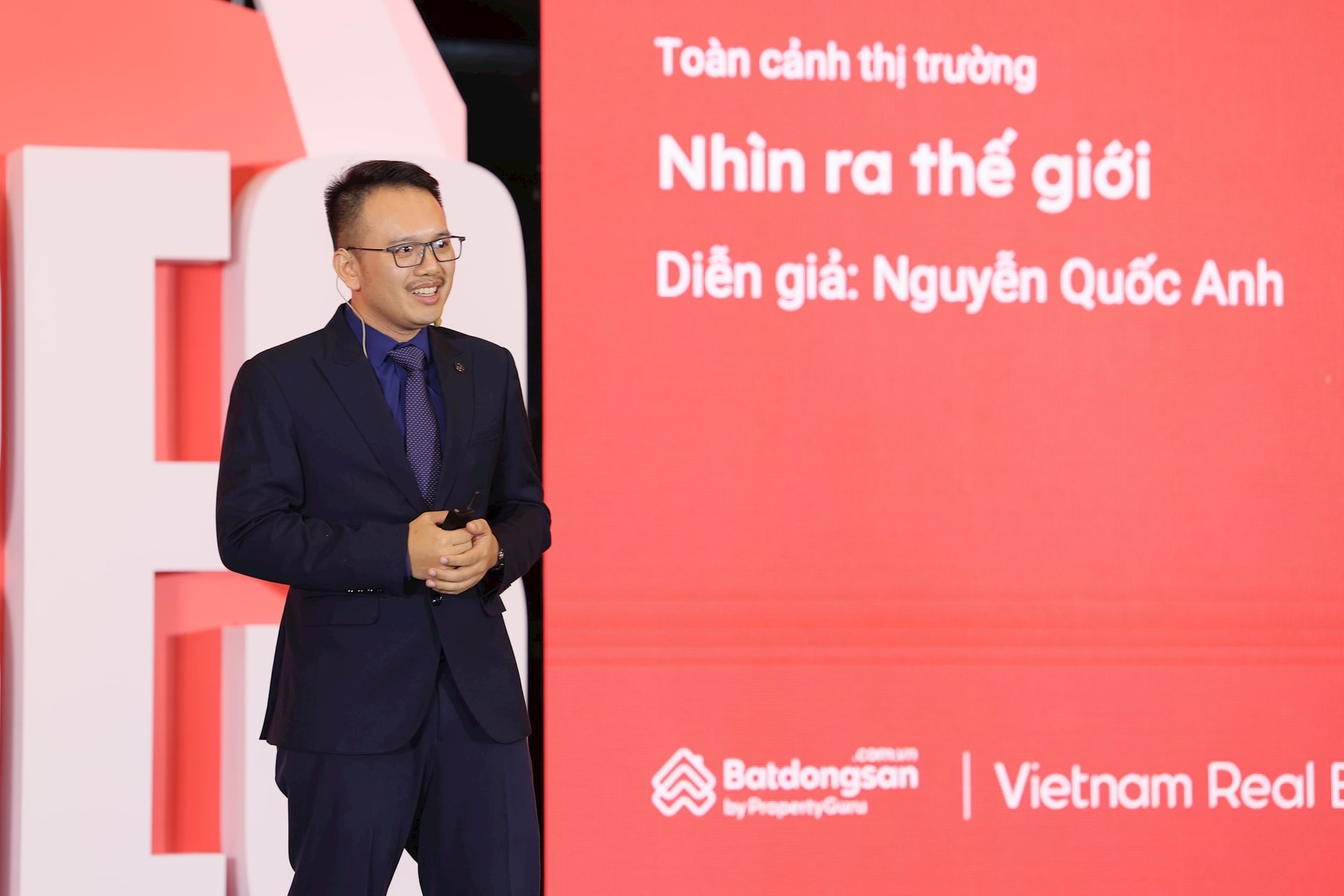 Ông Nguyễn Quốc Anh – Phó Tổng Giám đốc Batdongsan.com.vn cho rằng, nhà đầu tư thường có xu hướng lặp lại vòng quay tâm lý.
