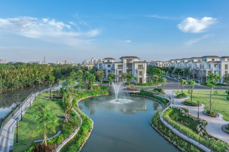 Gladia by the Waters được vinh danh tại PropertyGuru Vietnam Property Awards với hai hạng mục "Dự án nhà thấp tầng cao cấp xuất sắc" và "Dự án kết nối thiên nhiên xuất sắc". Ảnh: Gladia by the Waters